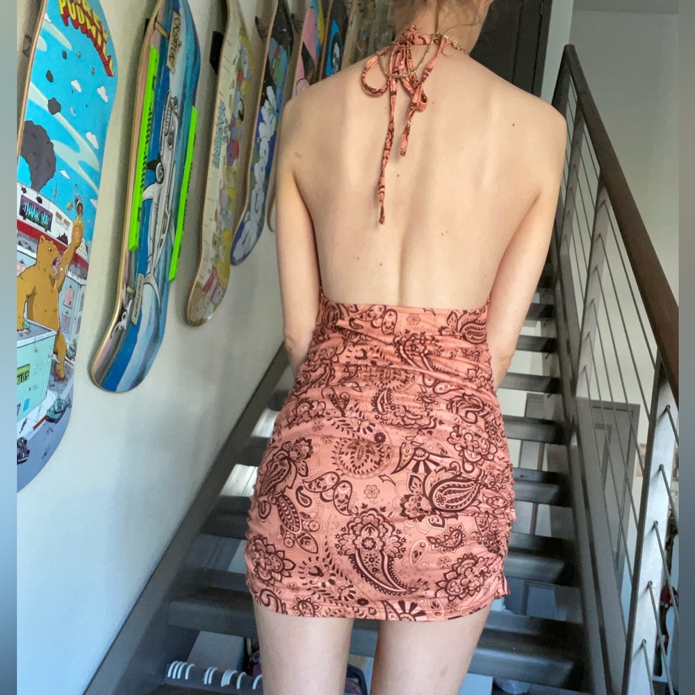 BACK-LESS ORANGE & BLACK DESIGNER DRESS - Picture 5 of 5